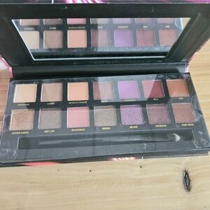 W7 Dusk Til Dawn 14 Pc Eyeshadow Palette - Matte & Shimmer - Neutrals & Nudes